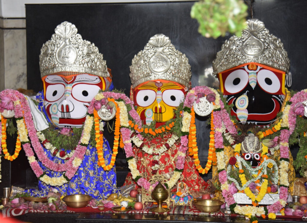 bmt13-1024x743 मुख्यमंत्री विष्णु देव साय भगवान जगन्नाथ की रथ यात्रा में हुए शामिल : छेरापहरा की रस्म अदायगी कर मांगा प्रदेशवासियों के लिए आशीर्वाद
